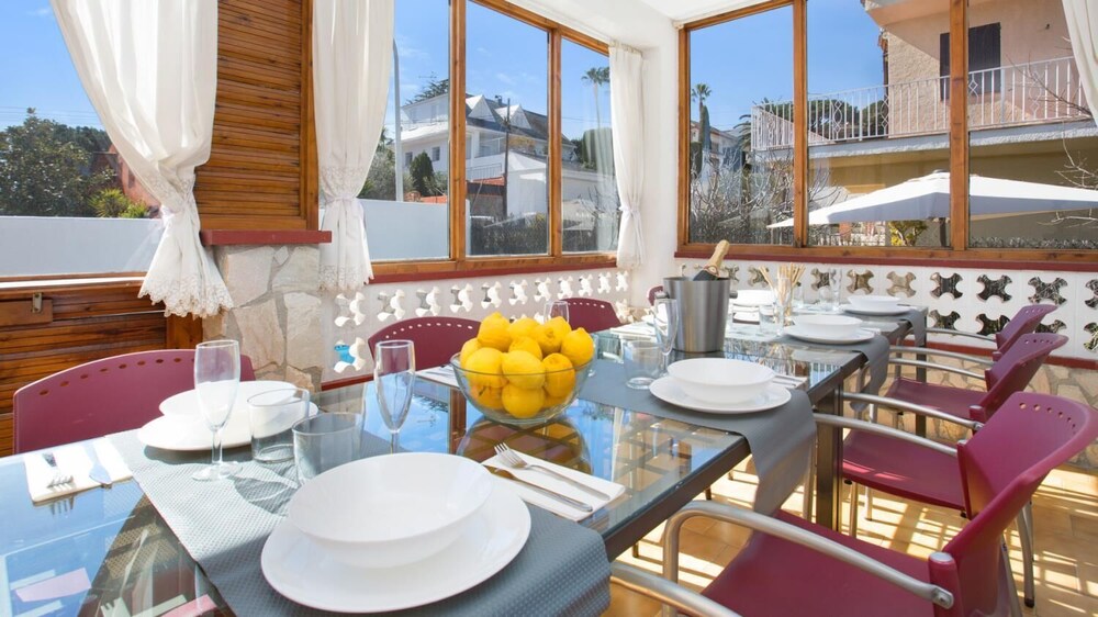 Tensi in Blanes With 5 Bedrooms and 2 Bathrooms