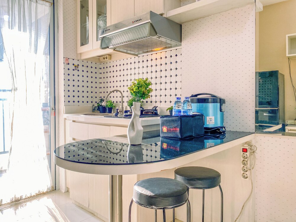 2Br Space Near Mall At Bassura City Apartment