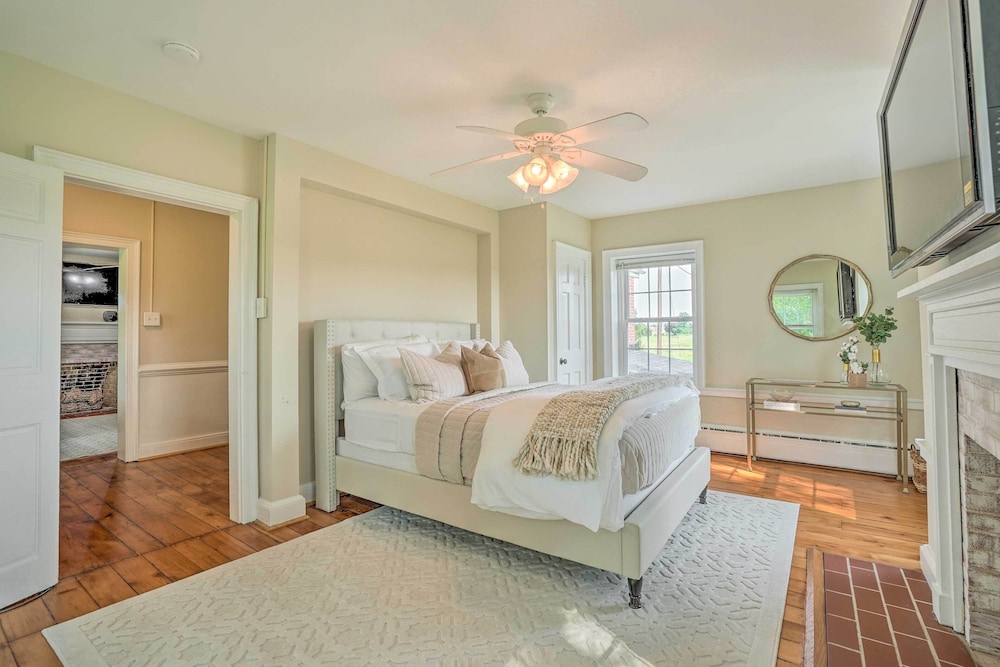 Upscale Country Home w/ Fire Pit in Taneytown! - Property Image 25