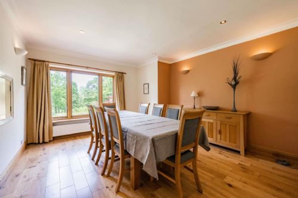 Host Stay Millwood view 4