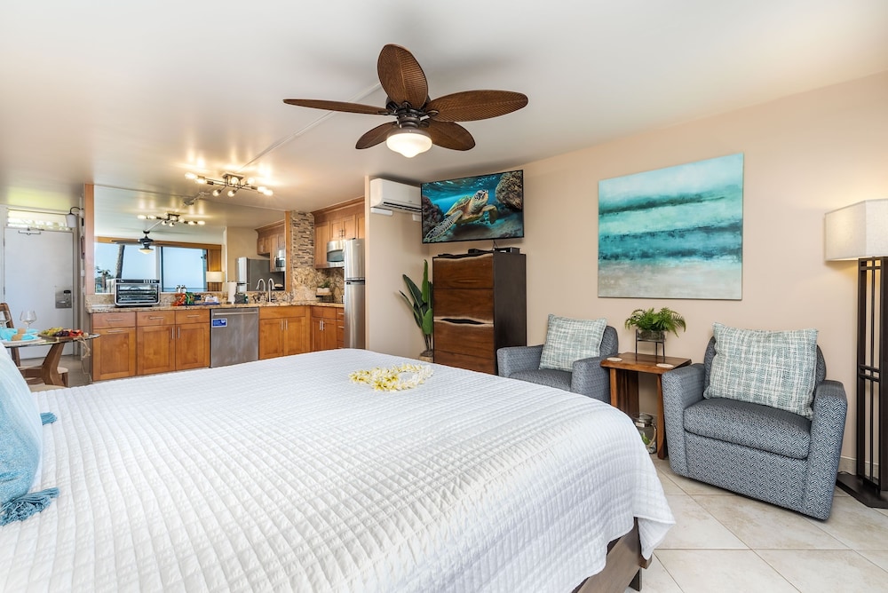 Napili Shores A106 0 Bedroom Condo by RedAwning