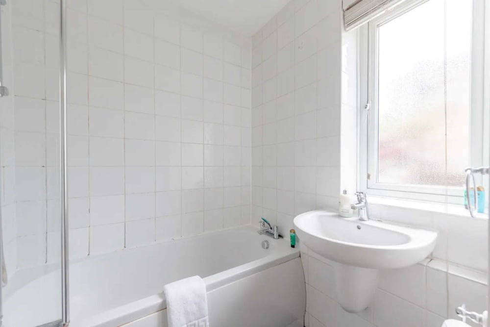 Cosy 2BD Flat - New Cross
