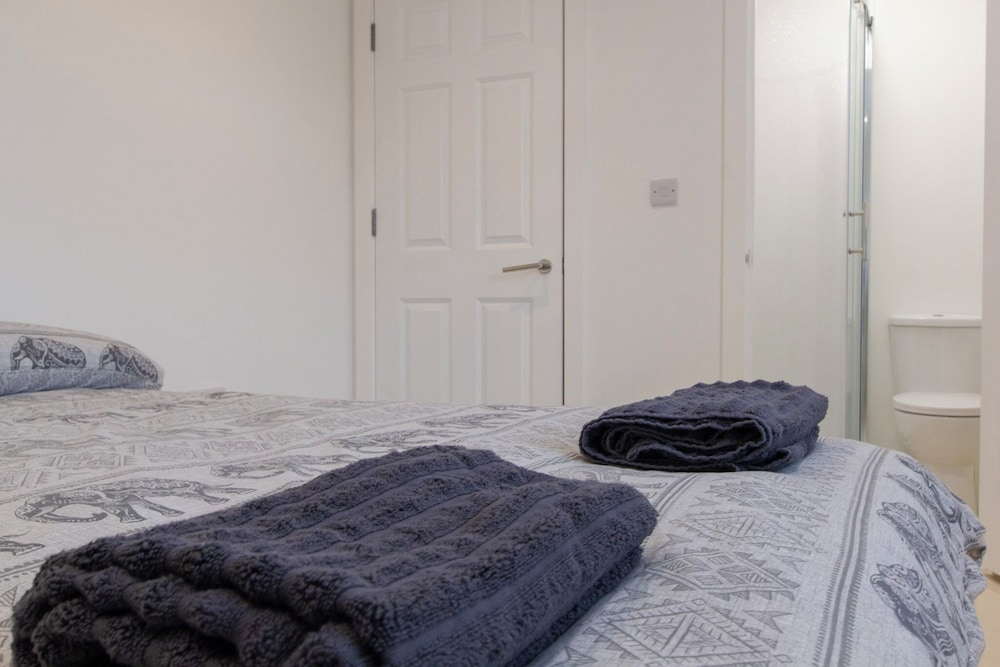 Bridge Road - Room 3a