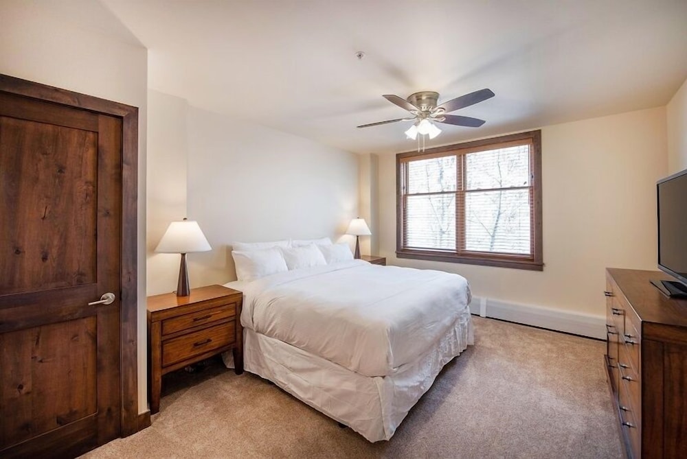 Winter Park CO Condos - Zephyr Mountain Lodge
