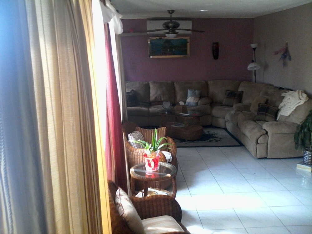 New Kingston Guest Apartment III