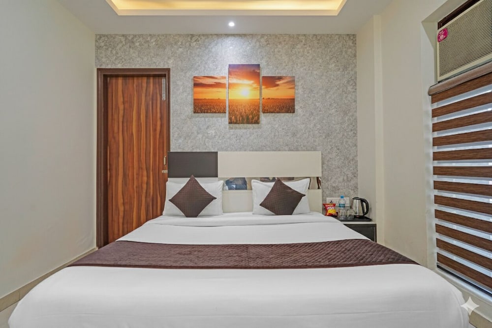 Hotel Church House - Rohini I Near Metro I Specious Rooms I Friendly Staff I Most Preferred Hotel In Rohini