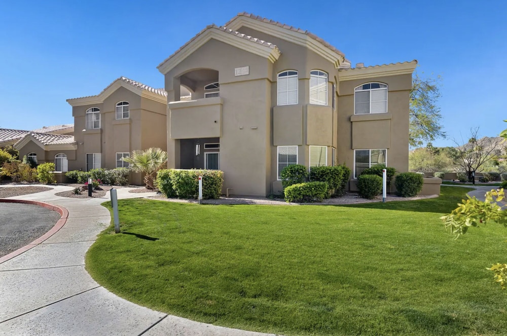 Shea Scottsdale in Scottsdale