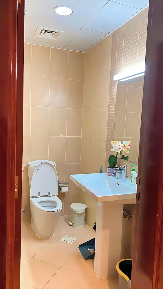 Stylish Serene 2BHK in the Heart of the City