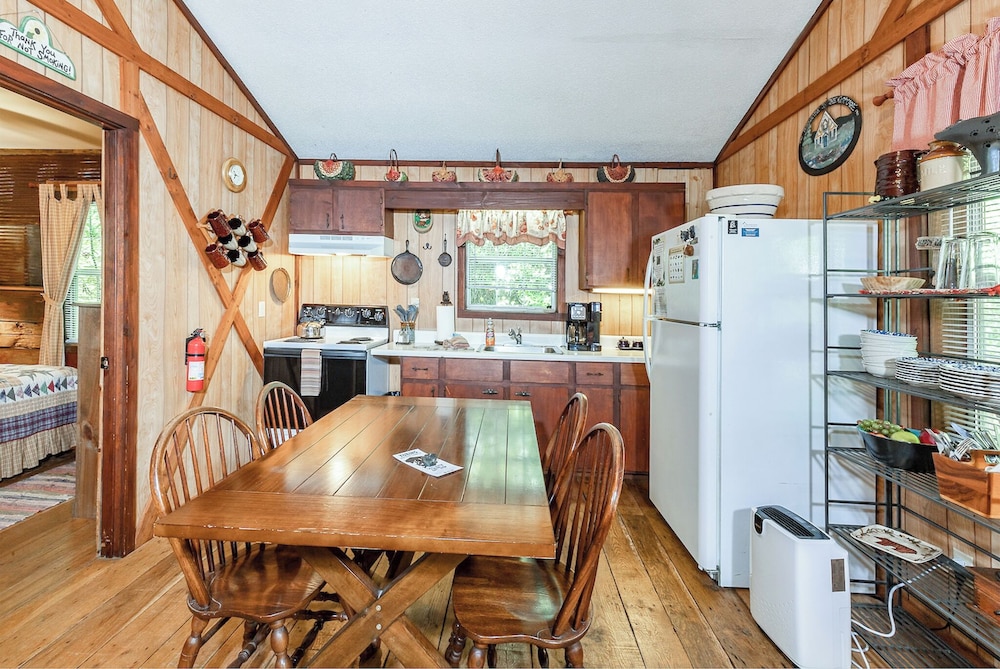 The Cabins at Seven Foxes