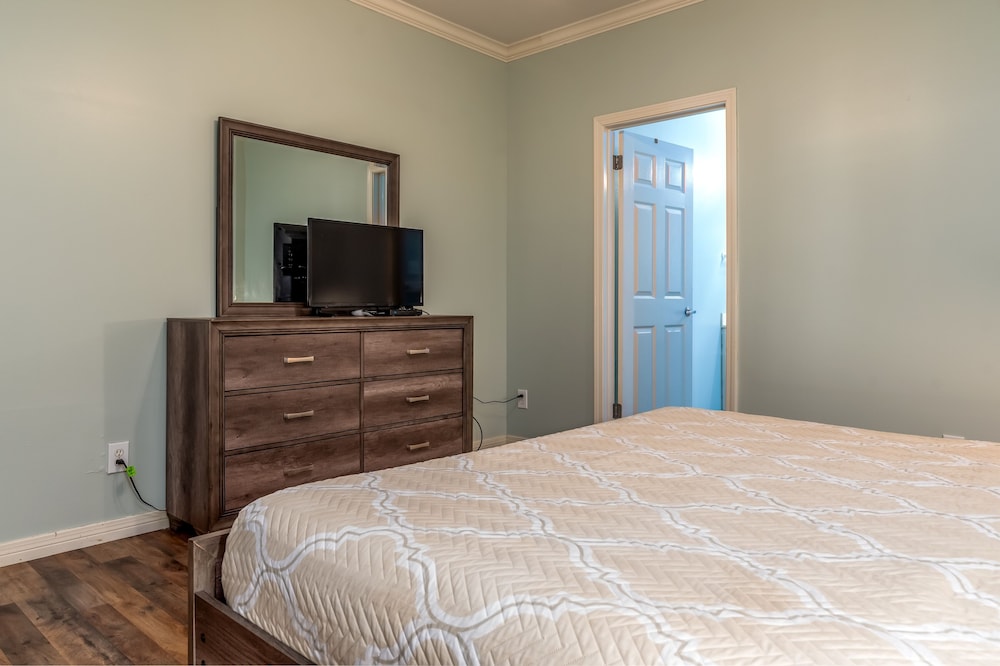 Dauphin Luv A - Beach Club #201-a 2 Bedroom Condo