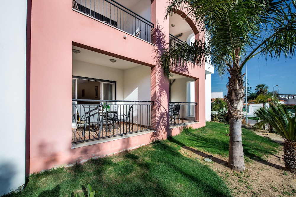 O Pomar Apartments by MarsAlgarve