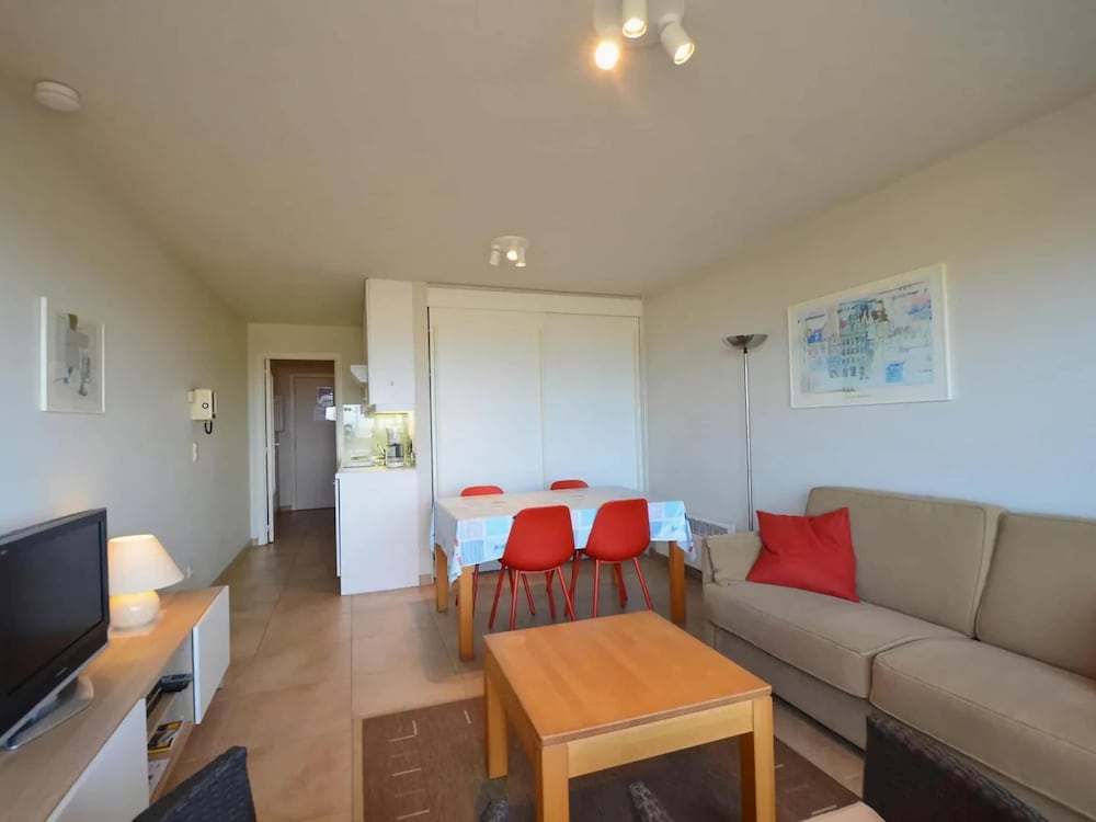 Apartment in Koksijde Near Sandy Beaches