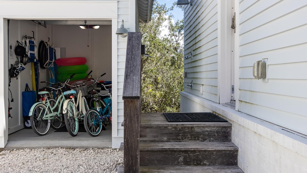Beach Hangar by Southern Vacation Rentals