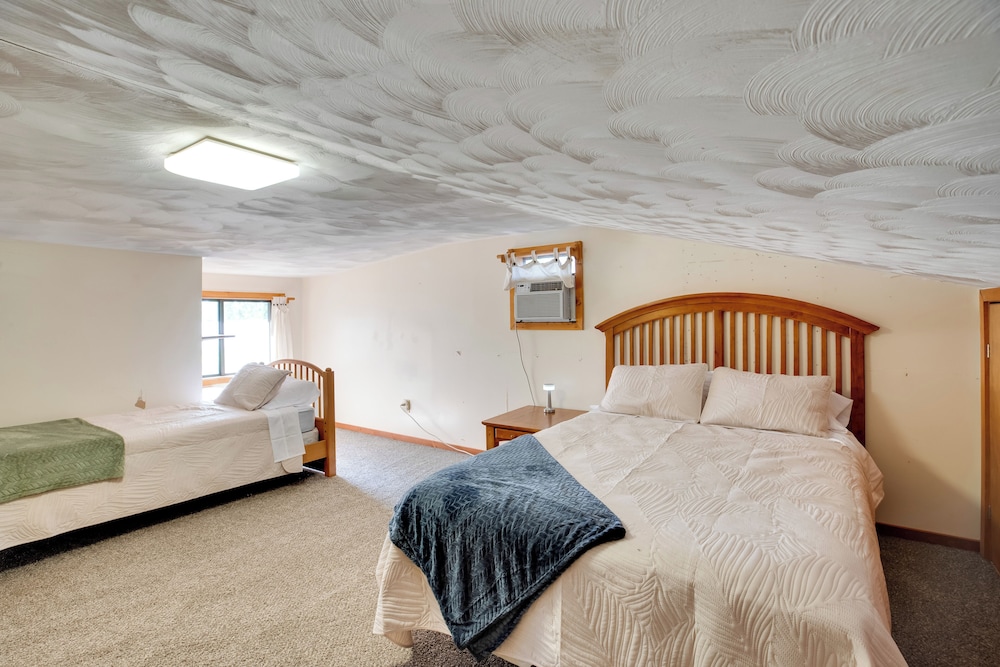 Rural Home Near Event Venue! 26 Mi to Black Canyon