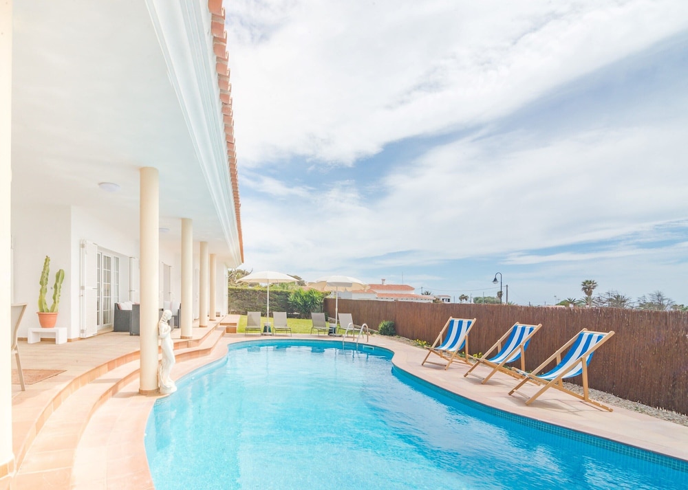 Villa Maricel - Villa With Private Pool. Free Wifi