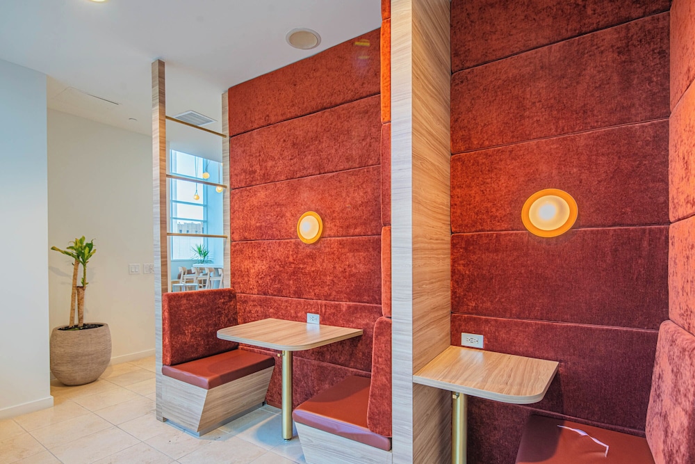 ROVE LIVING/KL - 44 Monroe