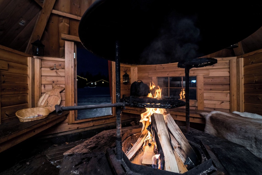 Mökit & Camping Peurasuvanto