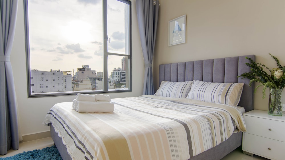 SAIGON 9 - Rivergate Residence Infinity Pool