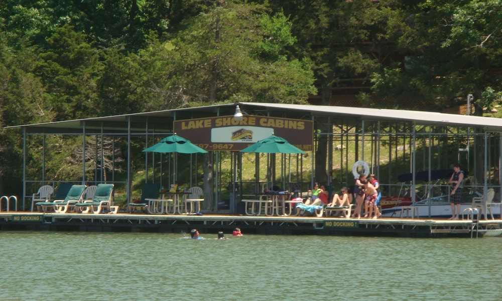 Lake Shore Cabins on Beaver Lake