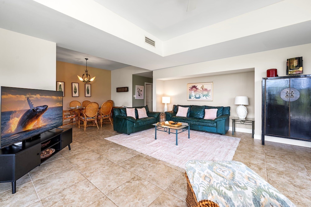 Beautiful Mountain View - Concierge Included - Spacious! - Vrkcv