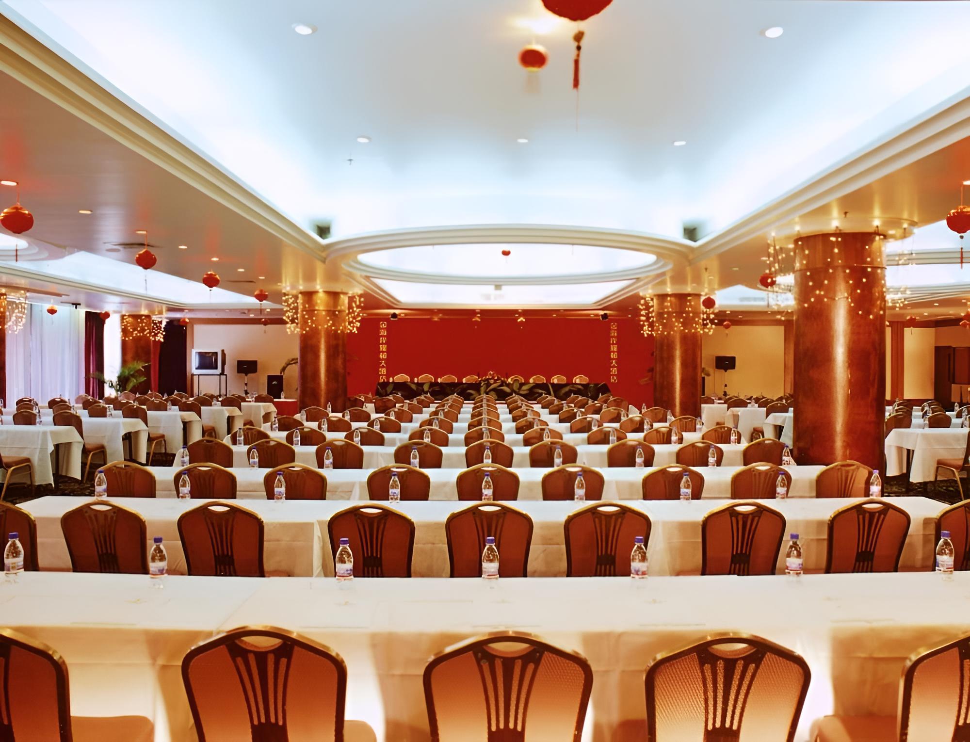 Golden Coast Lawton Hotel
