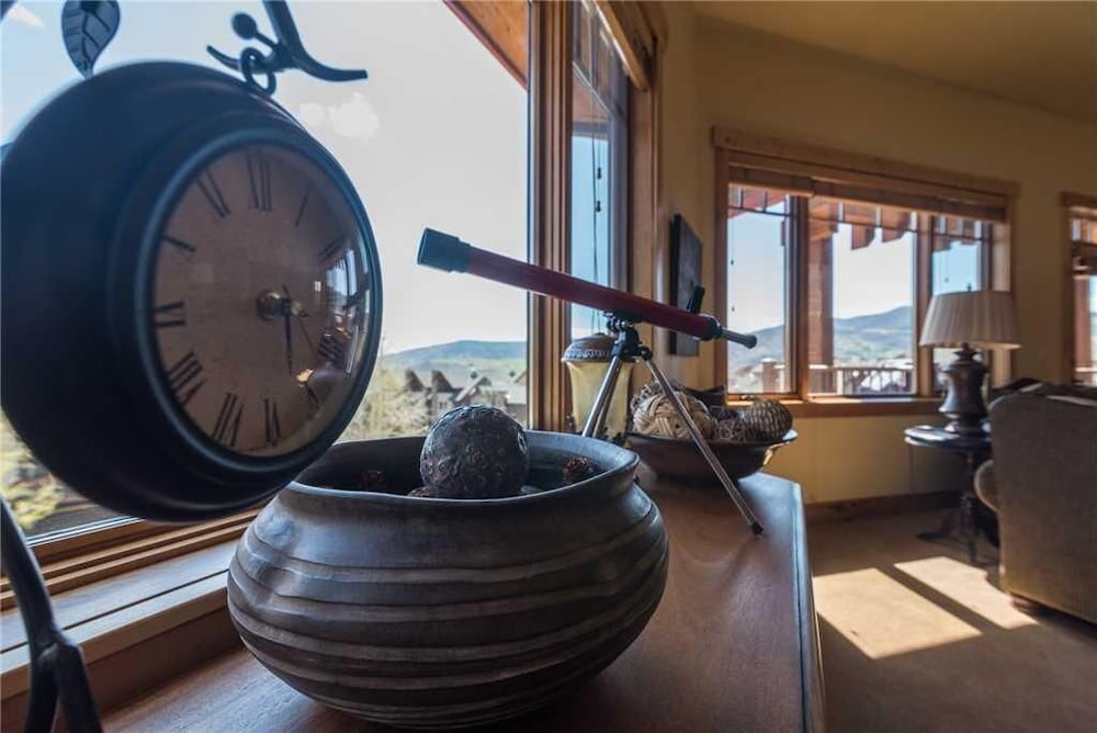 6302 Bear Lodge, Trappeur's Crossing Apartment 3