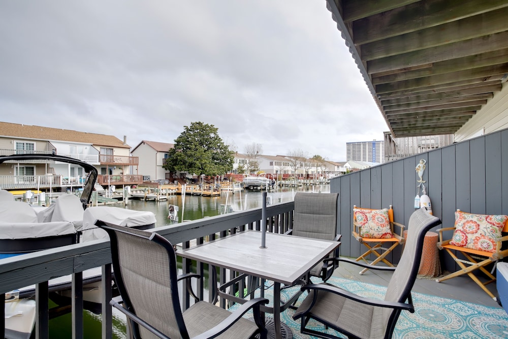 Remodeled Ocean City Getaway w/ Harbor Views!