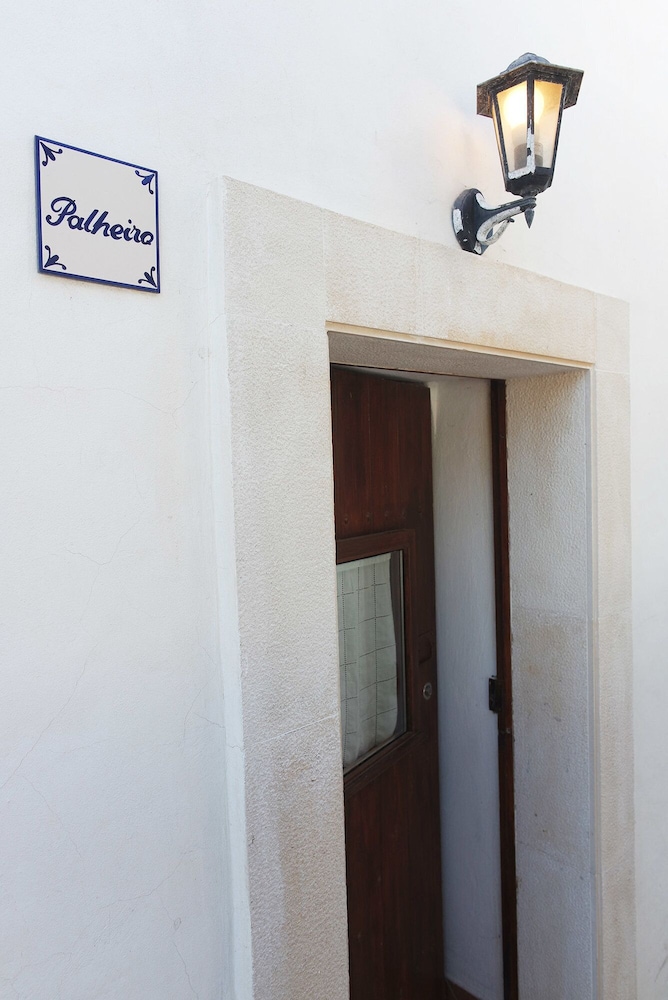 F - Casa Palheiro in Quinta das Alagoas view 2