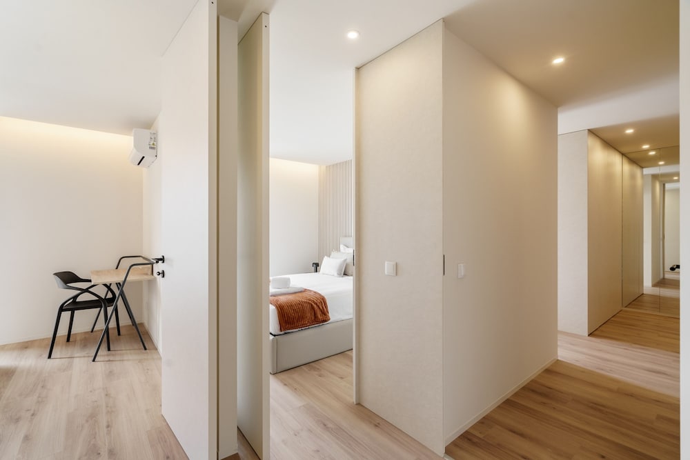Green Coast Beachfront Retreat by Minho s Guest