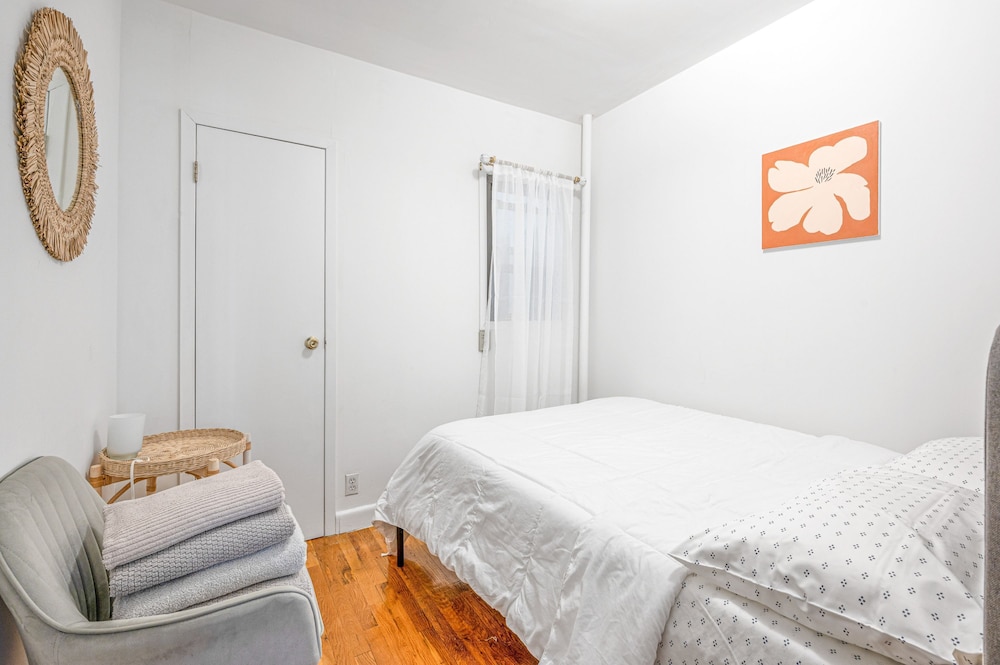 Lovely Apt Near Central Park