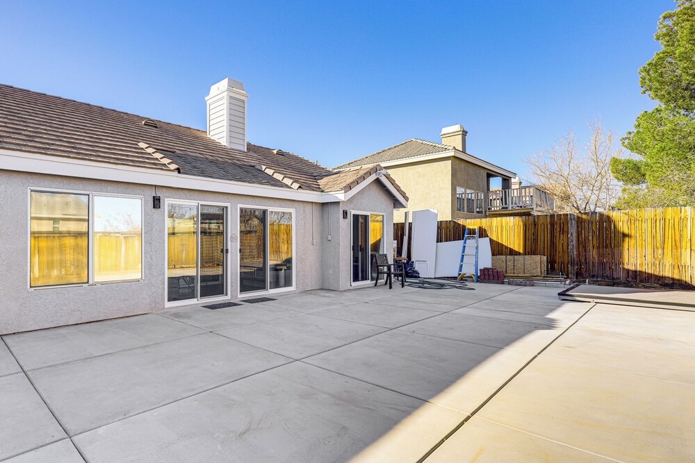 10 Mi to Mojave Narrows: Victorville Studio