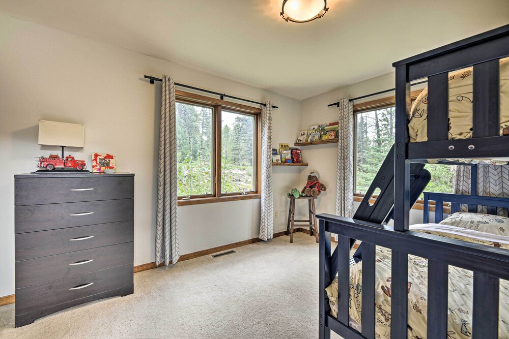 Durango Woodland Cabin < 2 Mi to Purgatory Skiing! view 3