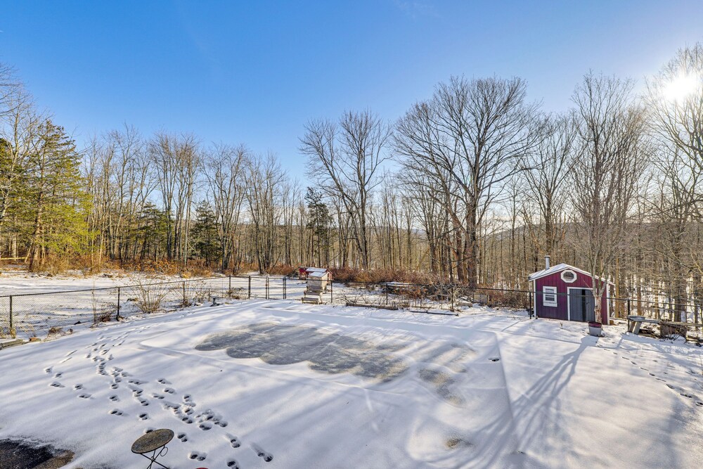 Hudson Valley Retreat w/ Pool Near Greenwood Lake