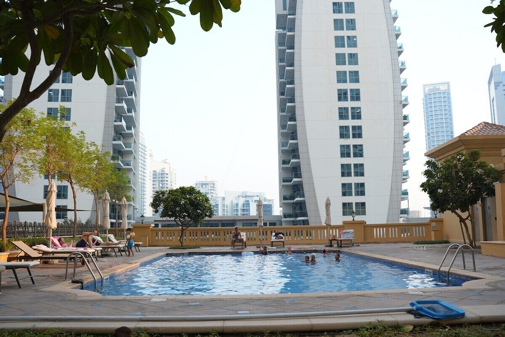 Free Gym and Pool Near to Beach Bunk Bed