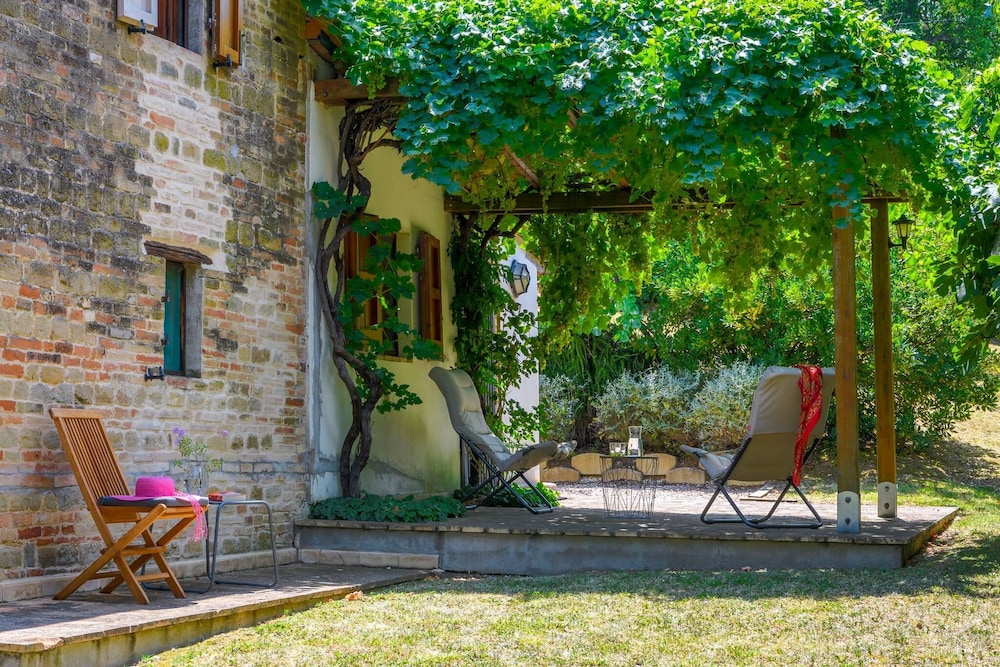 Casa Felicita 8 by Marche Holiday Villas