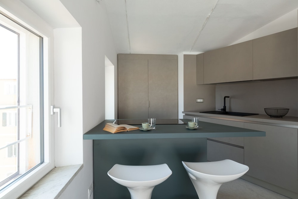Romantic Apartment With Terrace by Wonderful Italy