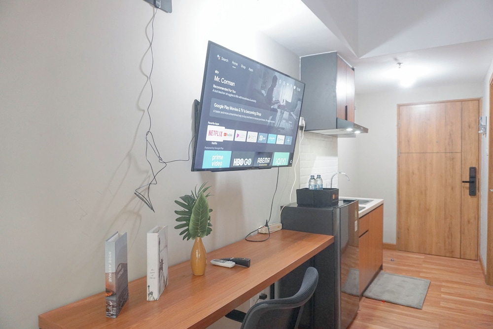 Homey Studio LRT City Jatibening Apartment