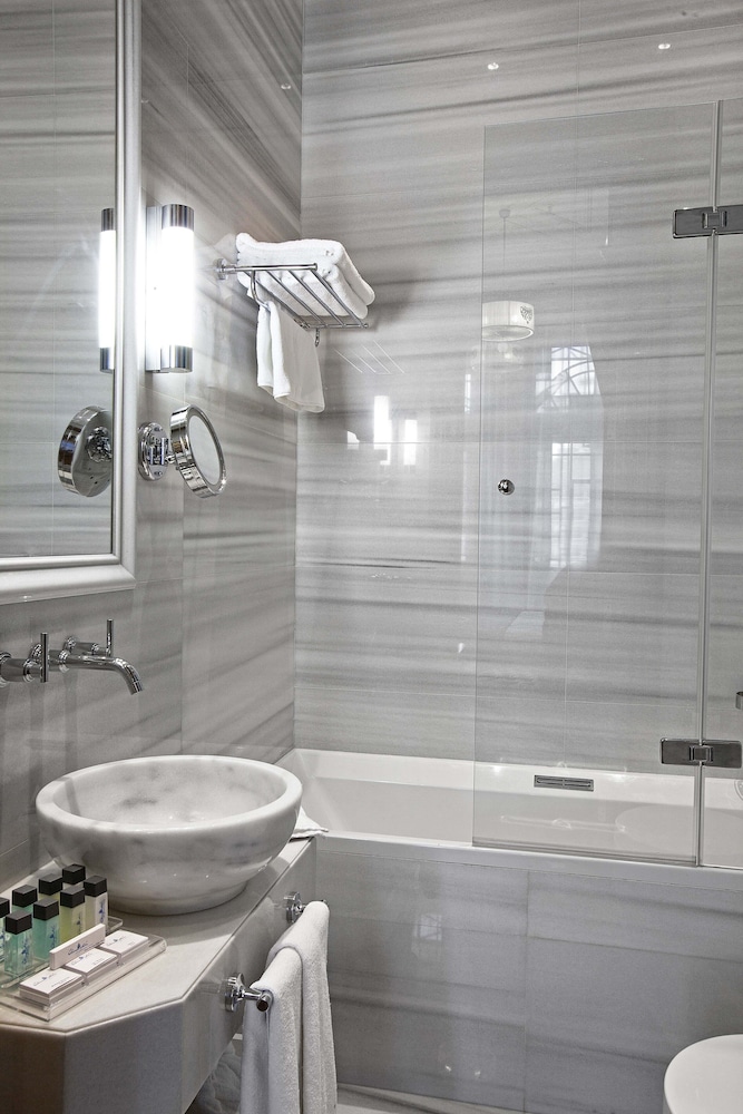 Celine Otel - Image 21