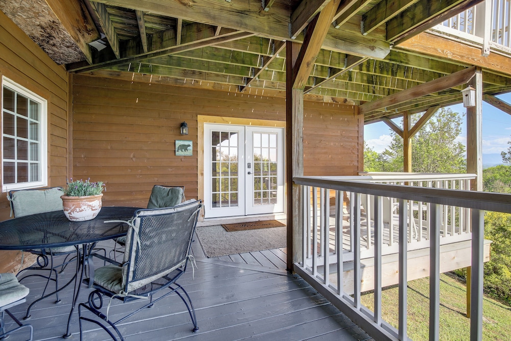 Sevierville Home w/ Mountain & Countryside Views view 5