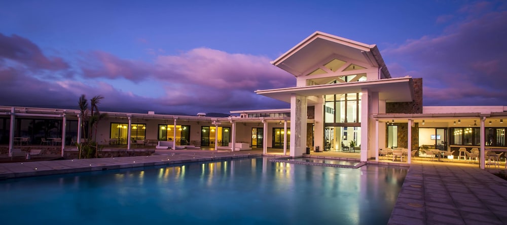 Pool & Wellness
