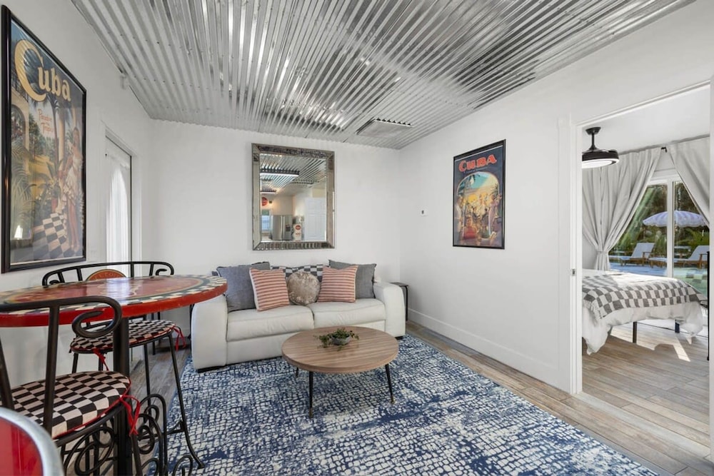 2 Bedroom 1 Bath Pool View Private Suite