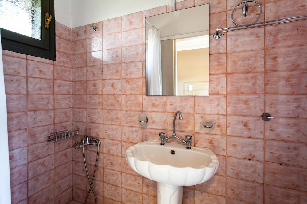 Kalogria Summer Retreats - Strofilia Comfy Twin view 5