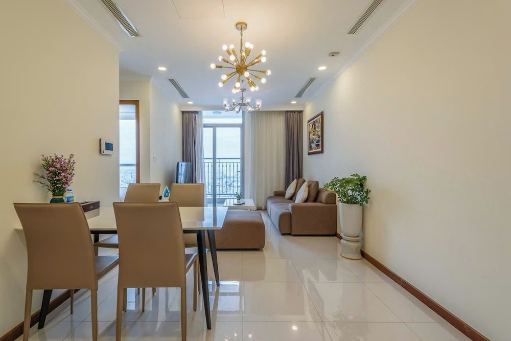 Nice Luxury Apartments Vinhome Central