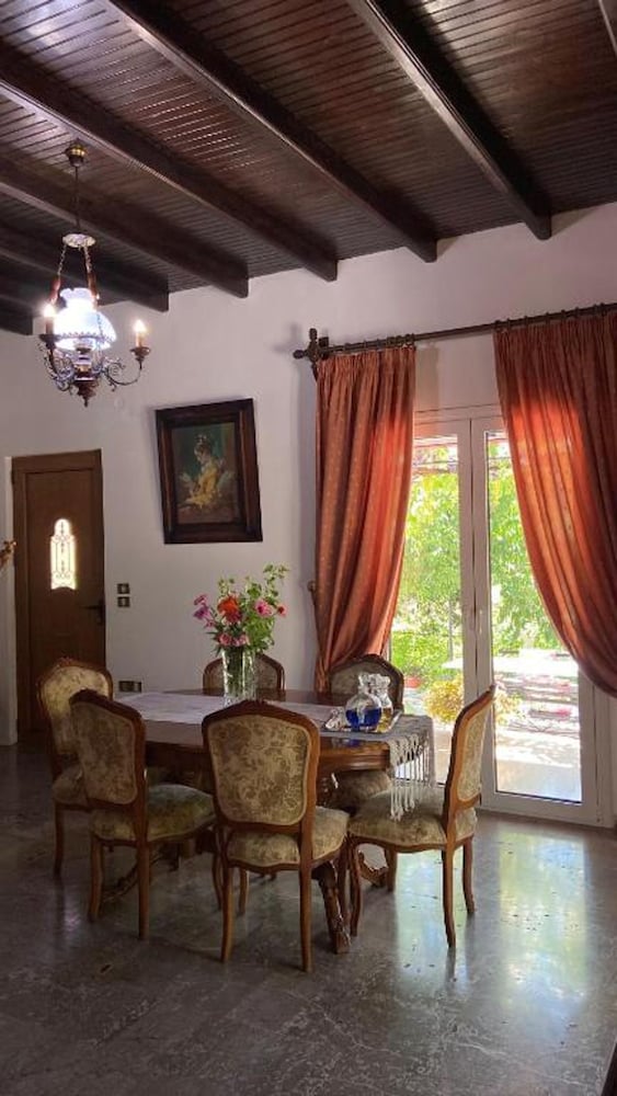 Green Yard Retreat - Family Getaway in Sidari Corfu