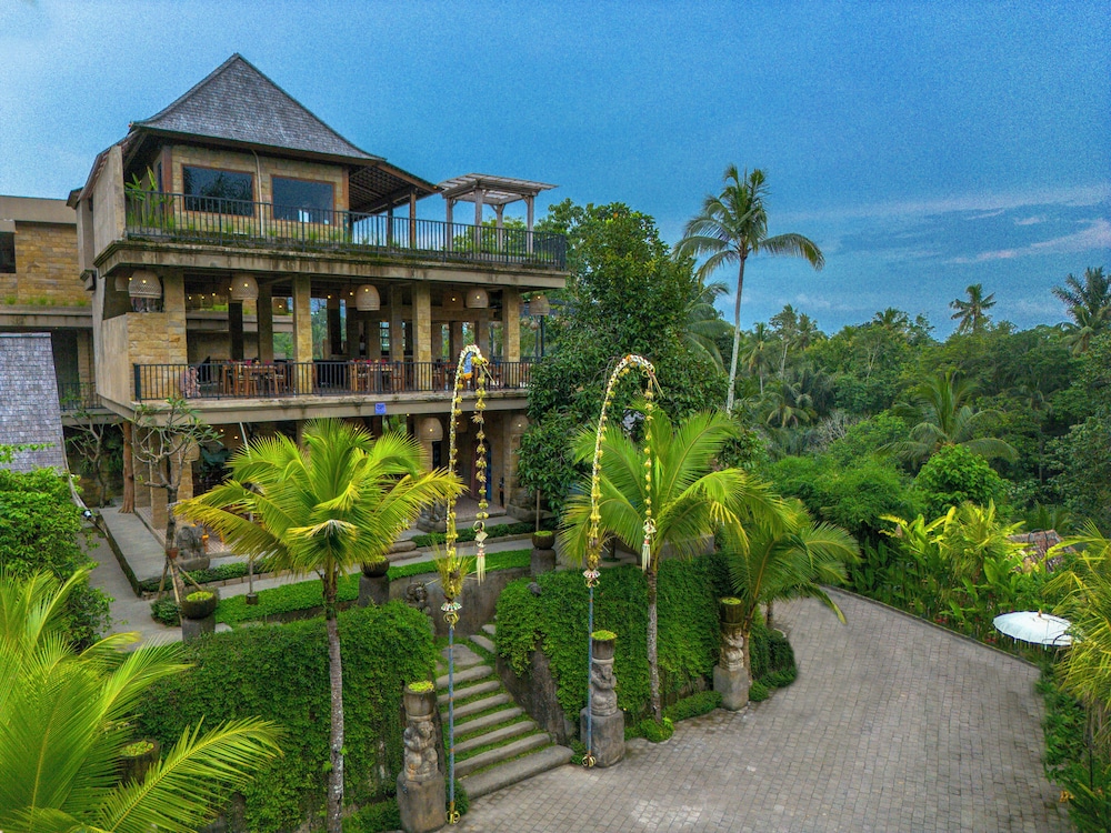 Hoshi Jungle Resort by Dhananjaya Hospitality