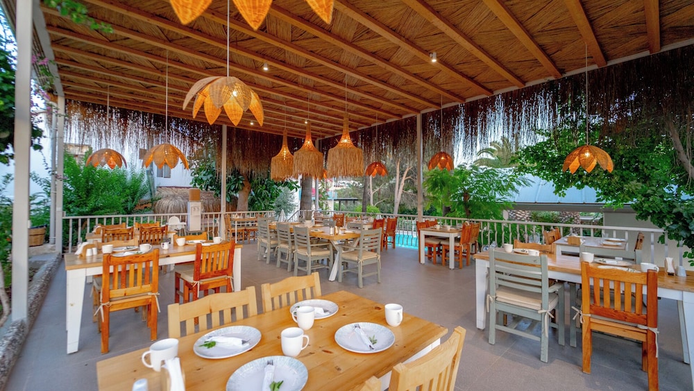 Golden Lighthouse Otel - Image 15