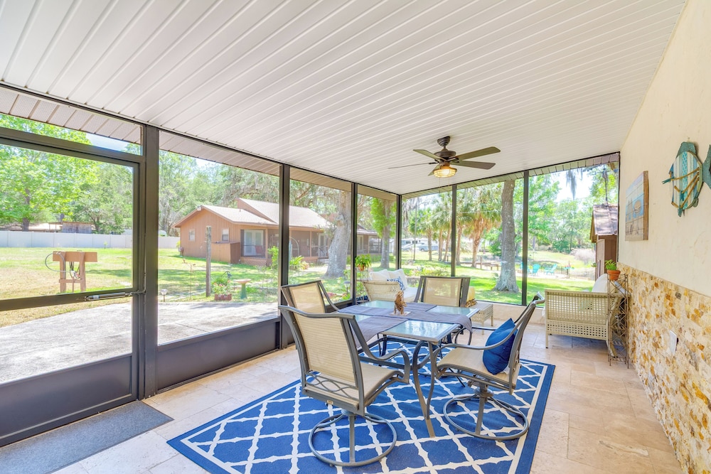 < 1 Mi to Lake Rousseau: Waterfront Home!