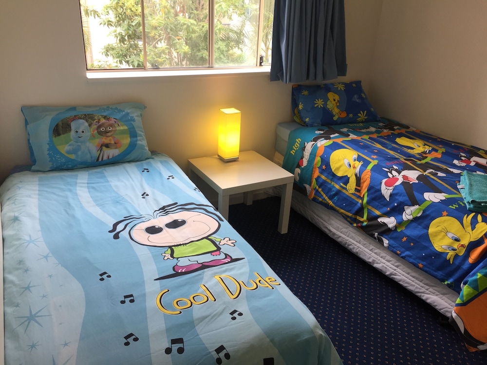 Mermaid Beach Vacations - Gold Coast Family Apartment - Property Image 4