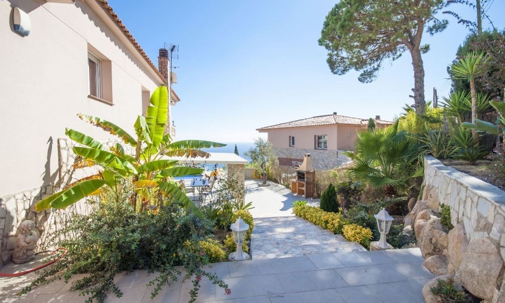 Villa in Lloret de Mar - 104817 by MO Rentals