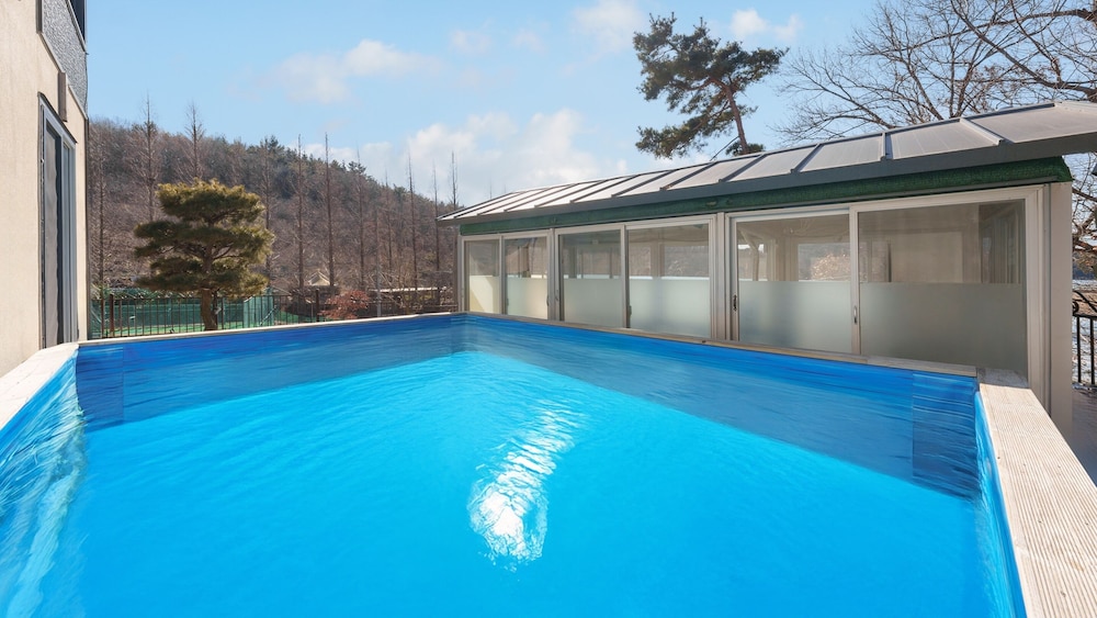 Daebudo Freesia Private Pool Villa